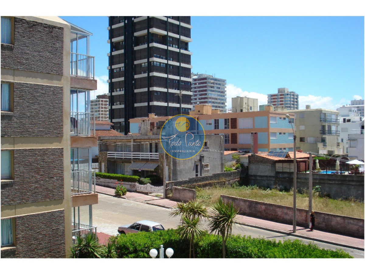 Apartamento en Peninsula, 1 dormitorio. Libre a partir del 5-01 - TDP664A
