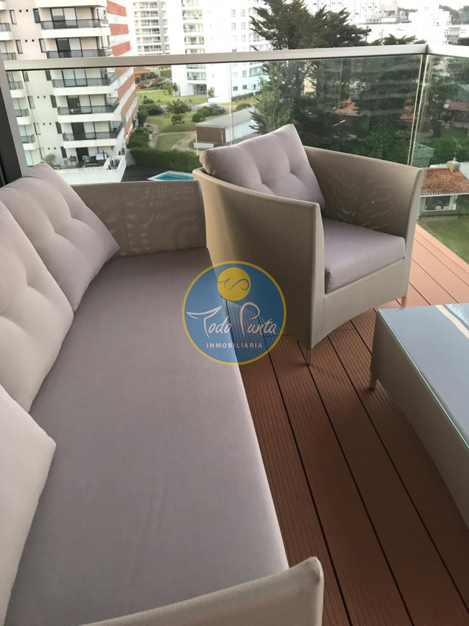 Espectacular apartamento casi a estrenar ubicado cerca a la playa brava - TDP5918A