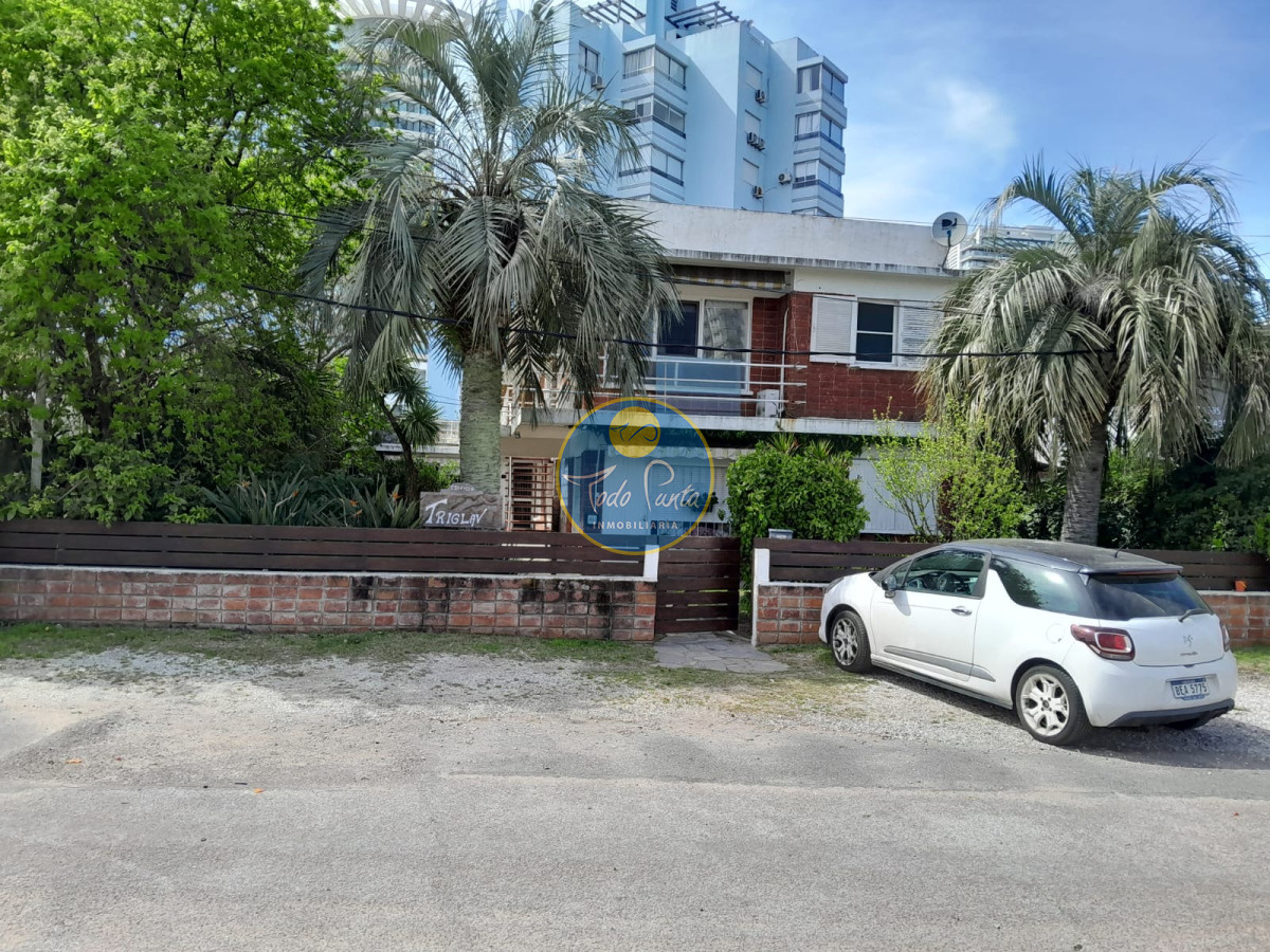 VENTA A PASITOS DE LA PENINSULA Y A UNA CUADRA DEL MAR 2 DORMITORIOS, PUNTA DEL ESTE - TDP9198A