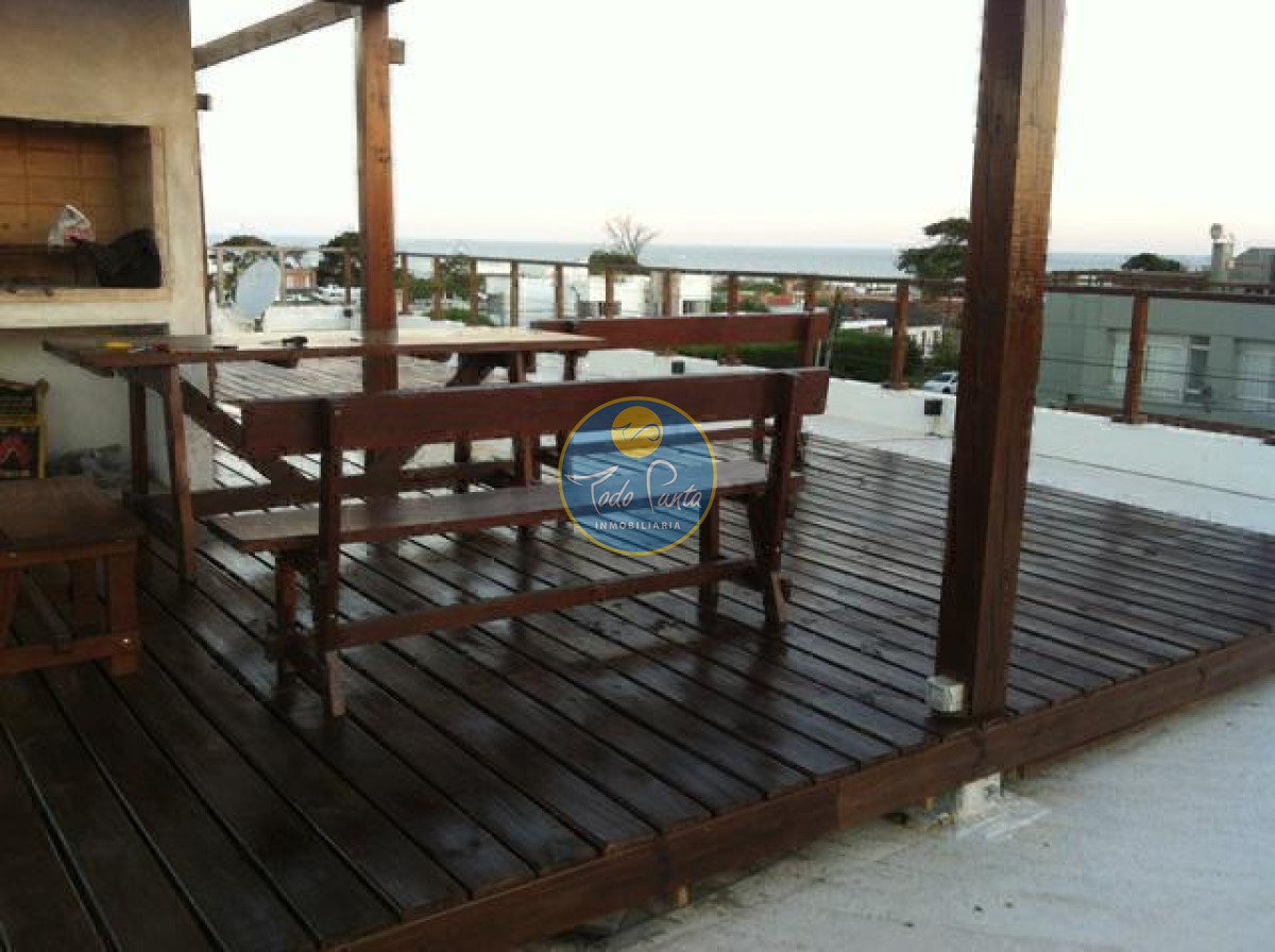 Apartamento en Manantiales, 2 dormitorios , azotea propia, a 200 metros del mar - TDP7950A