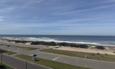 Apartamento frente al mar, a pasos de la  Peninsula, 3 dormitorios , Brava, Punta del Este