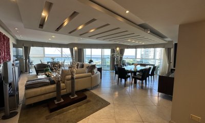 SUPER APARTAMETNO EN LA BRAVA, 3 DORMITORIOS Y DEP. PARRILLERO PROPIO EN VENTA PUNTA DEL ESTE