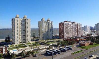 PENT HOUSE EN TORRE IMPERIAL DE PUNTA DEL ESTE VENTA