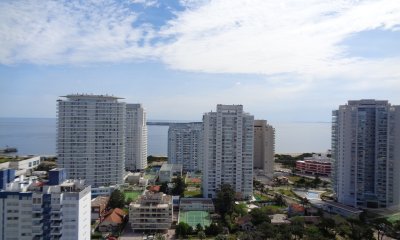 TORRE CON TODOS LOS SERVICIOS, EXCELENTE UBICACIÓN 2 DORMITORIOS 2 BAÑOS