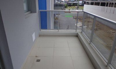 Apartamento en Brava, 2 dormitorios, multiples servicios