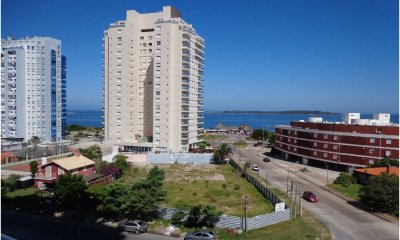 EXCELENTE PLANTA EN MIAMI BOULEVARD VENTA 2 DORMITORIOS PUNTA DEL ESTE