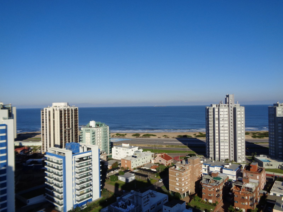 Pent House en venta en torre Manhattan, Punta del Este.