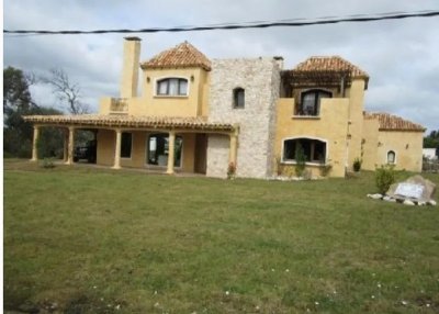 Casa en Pinares, 3 dormitorios *