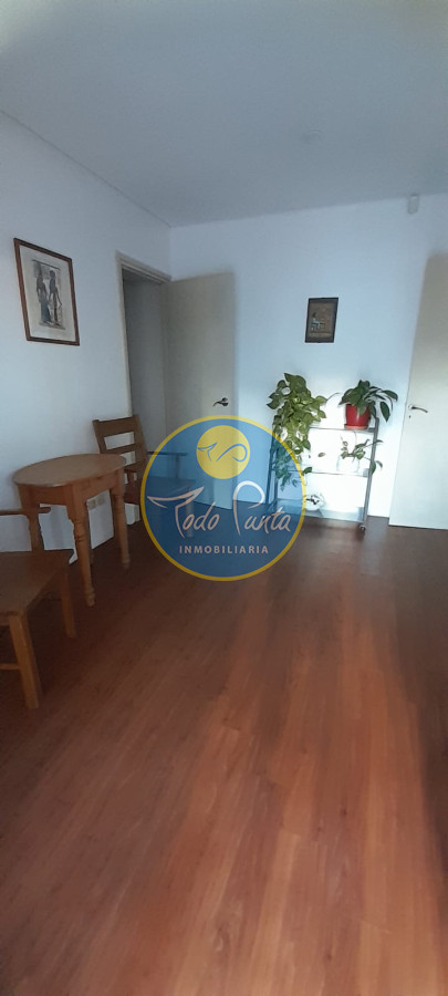 CASA EN EL CENTRO DE MALDONADO VENTA, SE VENDE CON RENTA - TDP8486C