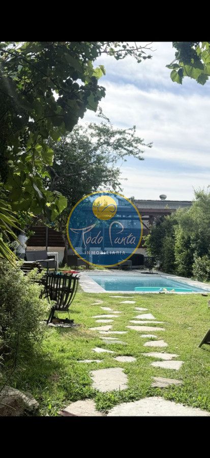 Miniatura de Casa de 2 dormitorios en San Carlos, Punta del Este | Todo Punta