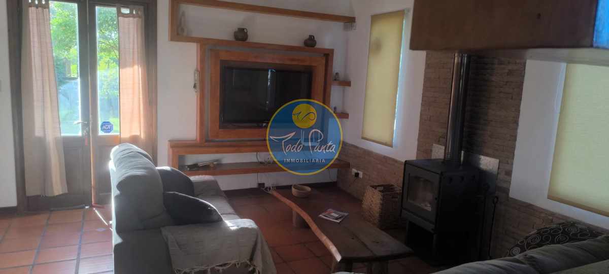 Miniatura de Casa de 3 dormitorios en Chihuahua, Punta del Este | Todo Punta
