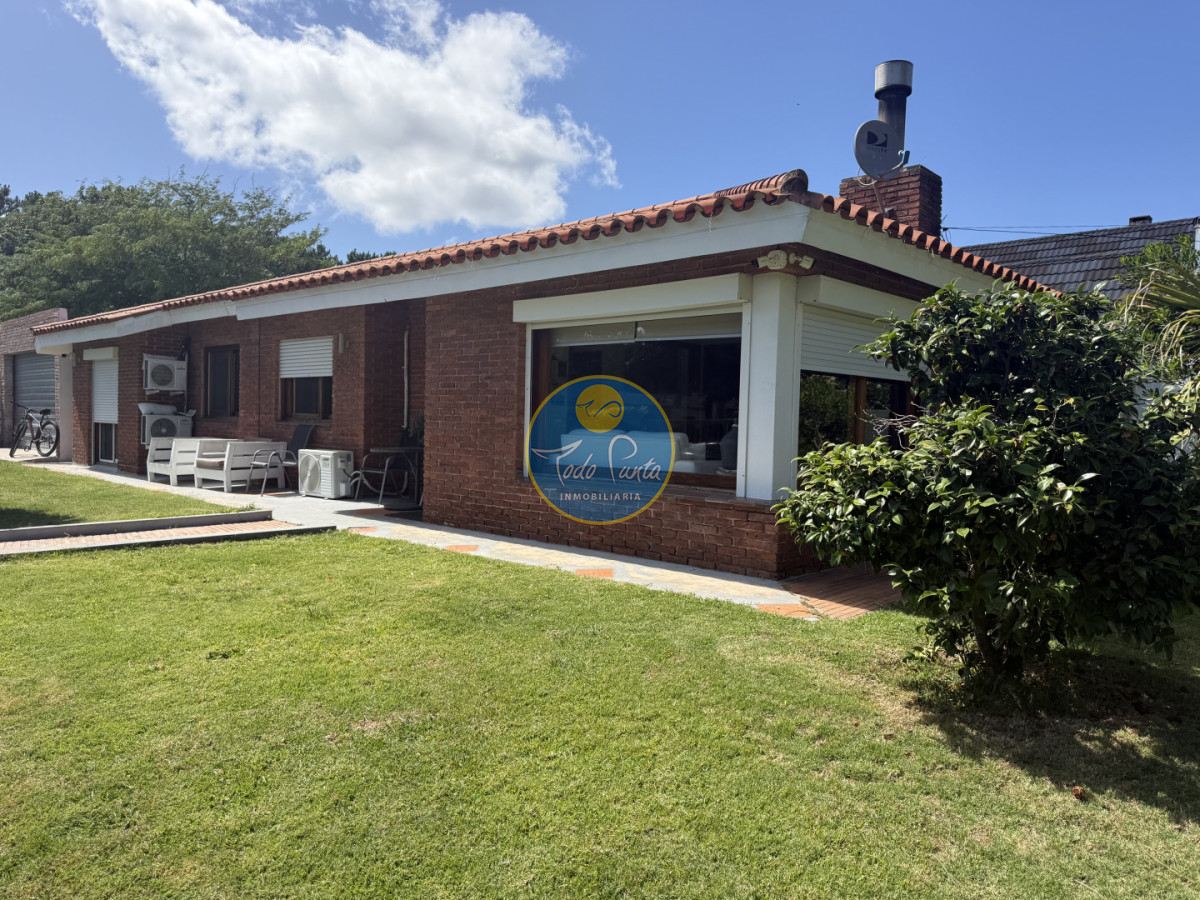 Miniatura de Casa de 3 dormitorios en Pinares, Punta del Este | Todo Punta