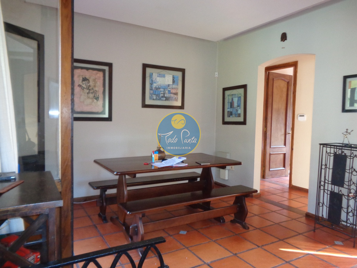 Miniatura de Casa de 3 dormitorios en Chihuahua, Punta del Este | Todo Punta