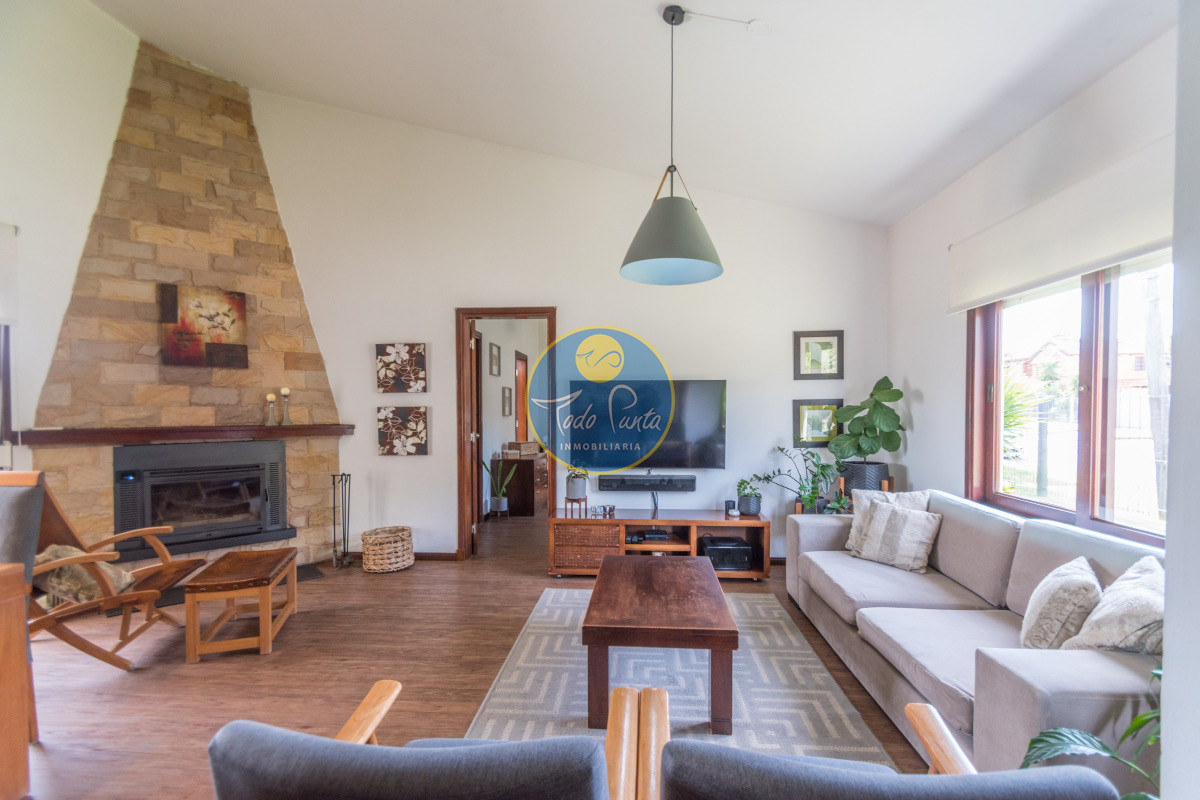 Miniatura de Casa de 3 dormitorios en Pinares, Punta del Este | Todo Punta