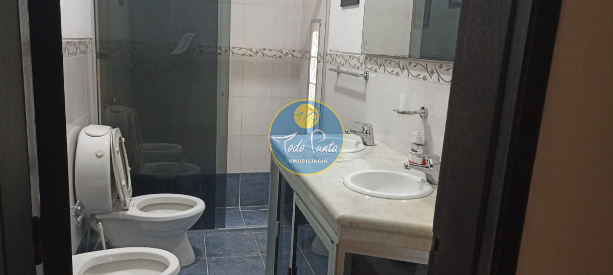 Miniatura de Casa de 3 dormitorios en Chihuahua, Punta del Este | Todo Punta