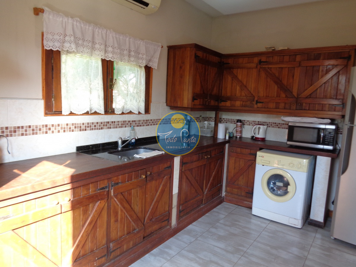 Miniatura de Casa de 3 dormitorios en Chihuahua, Punta del Este | Todo Punta
