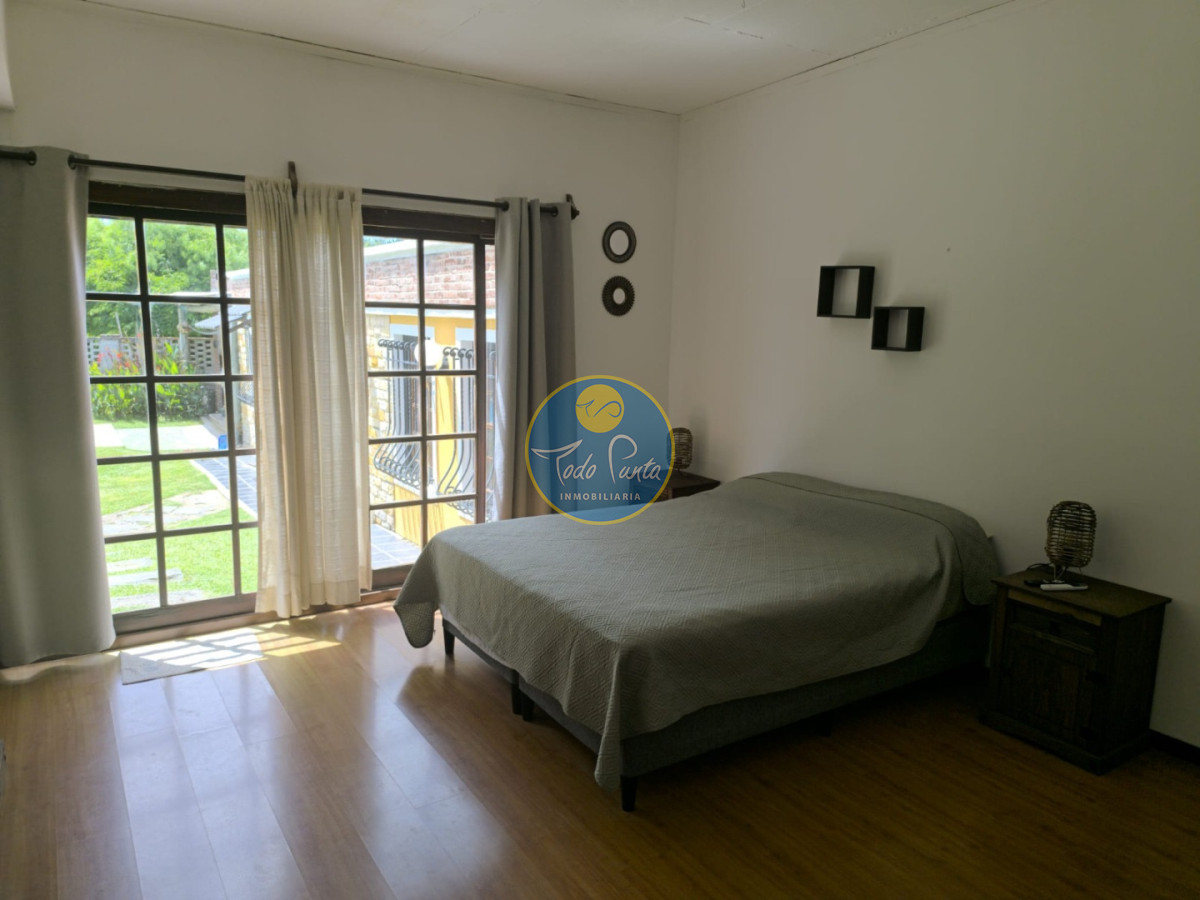 Miniatura de Casa de 3 dormitorios en Chihuahua, Punta del Este | Todo Punta