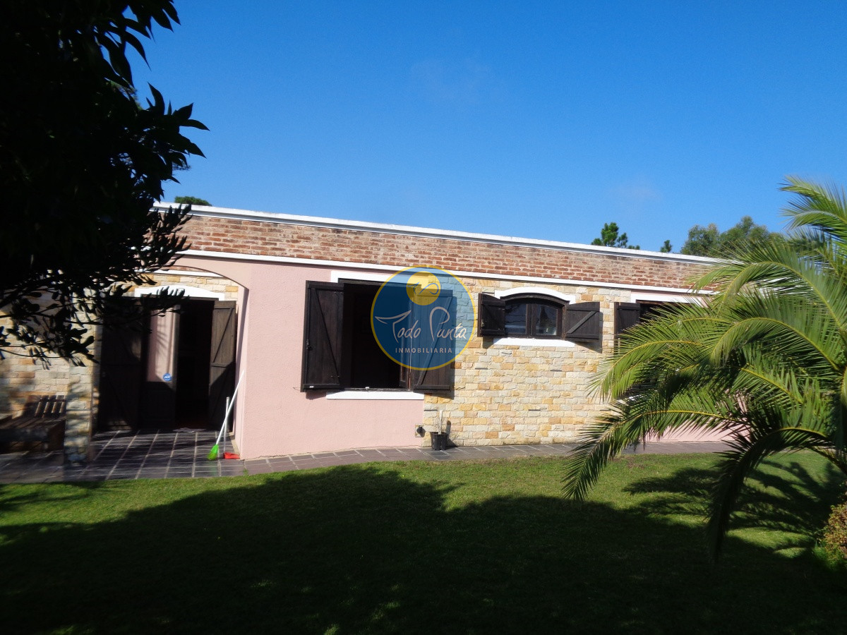 Miniatura de Casa de 3 dormitorios en Chihuahua, Punta del Este | Todo Punta