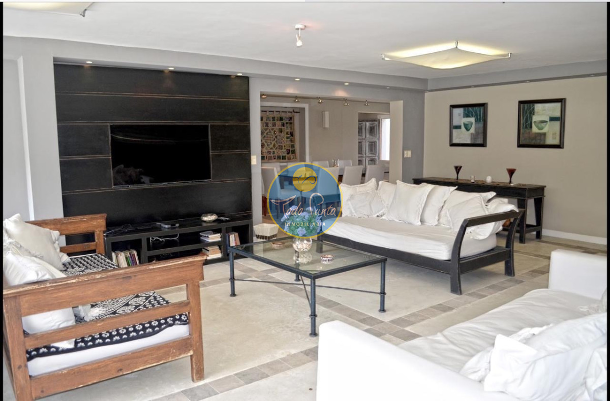 Miniatura de Casa de 5 dormitorios en Brava, Punta del Este | Todo Punta