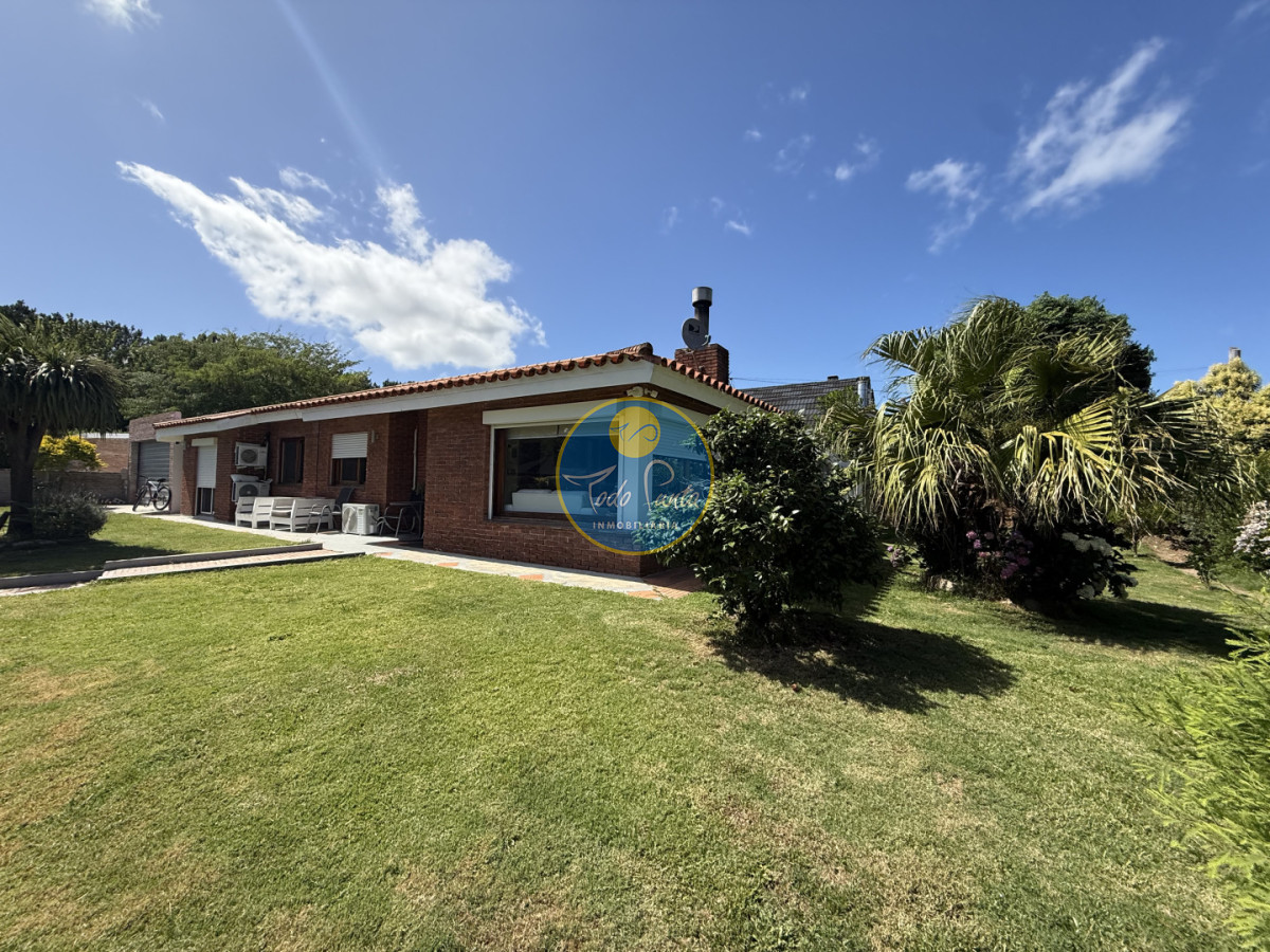 Miniatura de Casa de 3 dormitorios en Pinares, Punta del Este | Todo Punta