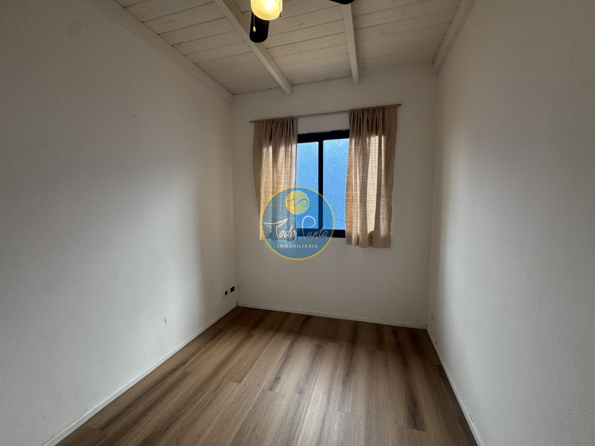 Miniatura de Casa de 2 dormitorios en Balneario Buenos Aires, Punta del Este | Todo Punta
