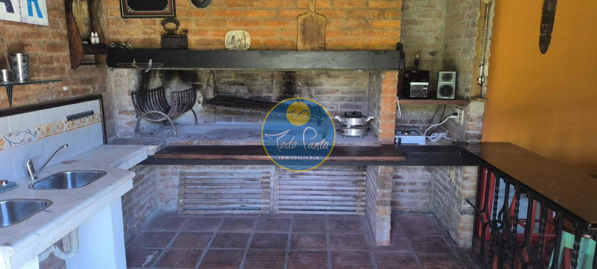 Miniatura de Casa de 3 dormitorios en Chihuahua, Punta del Este | Todo Punta