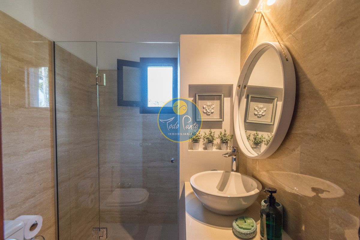 Miniatura de Casa de 3 dormitorios en Pinares, Punta del Este | Todo Punta
