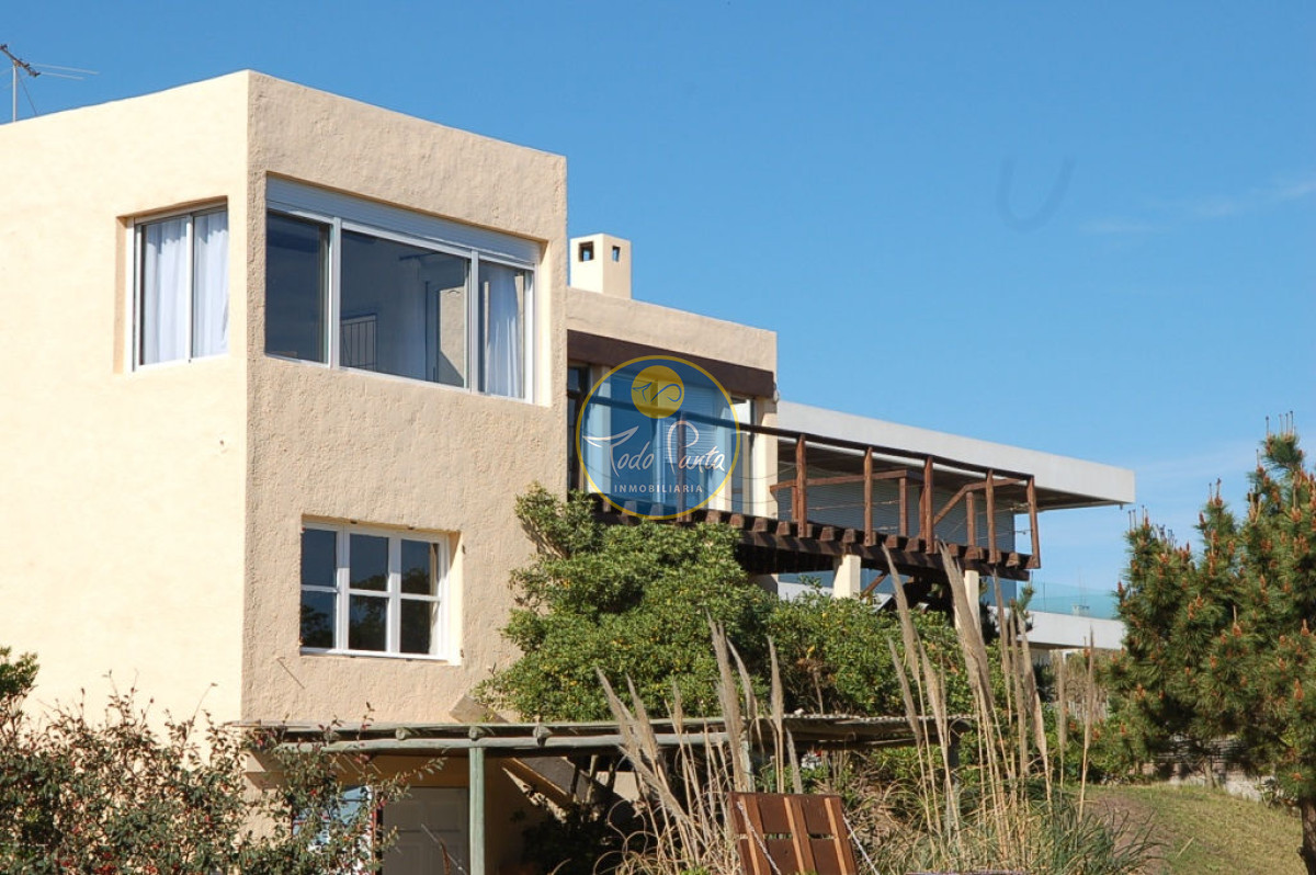 CASA EN ALQUILER FRENTE AL MAR 4 DORMITORIOS 4 BAÑOS - TDP4337C
