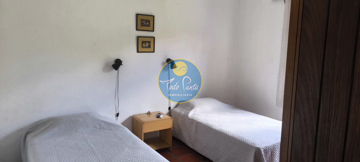Miniatura de Casa de 3 dormitorios en Chihuahua, Punta del Este | Todo Punta