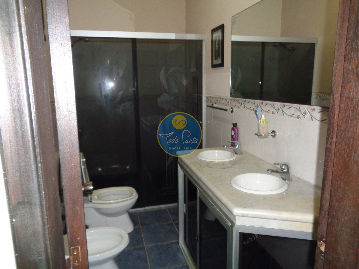 Miniatura de Casa de 3 dormitorios en Chihuahua, Punta del Este | Todo Punta