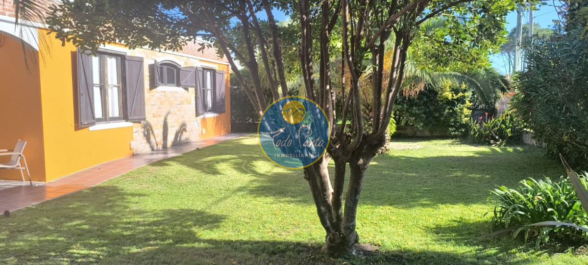 Miniatura de Casa de 3 dormitorios en Chihuahua, Punta del Este | Todo Punta