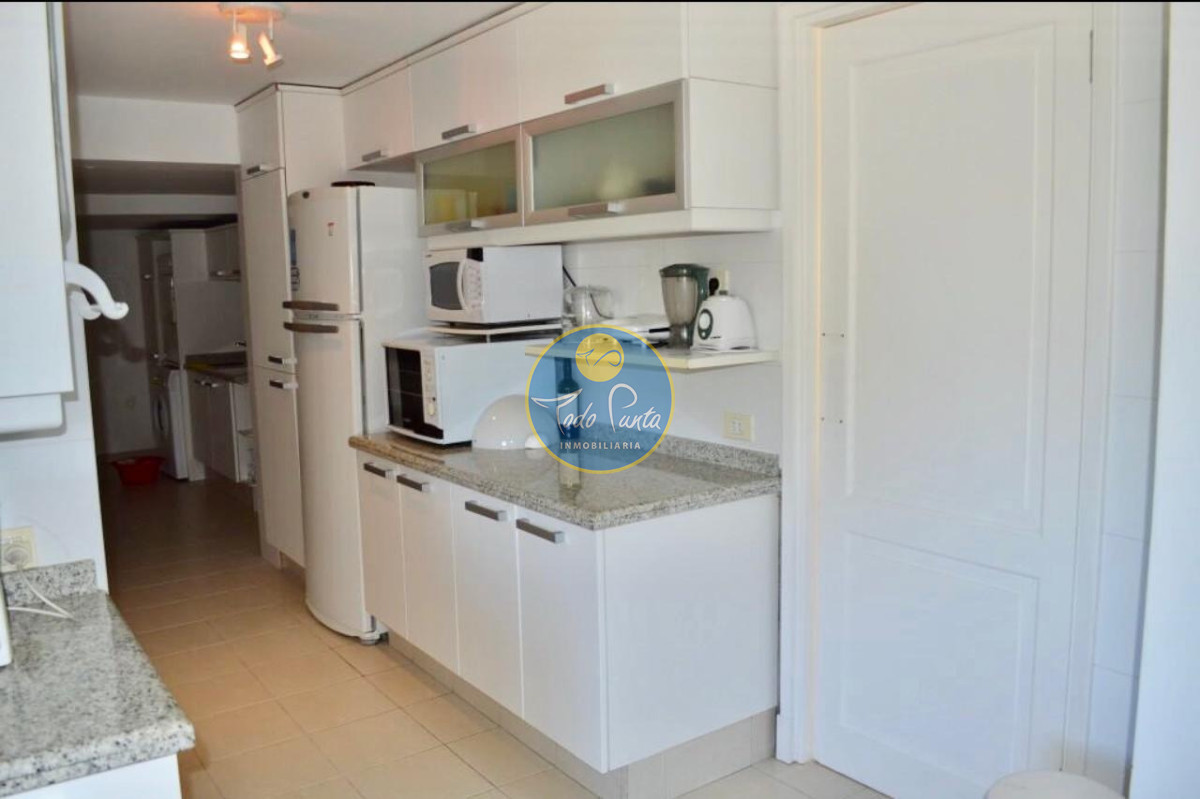 Miniatura de Casa de 5 dormitorios en Brava, Punta del Este | Todo Punta