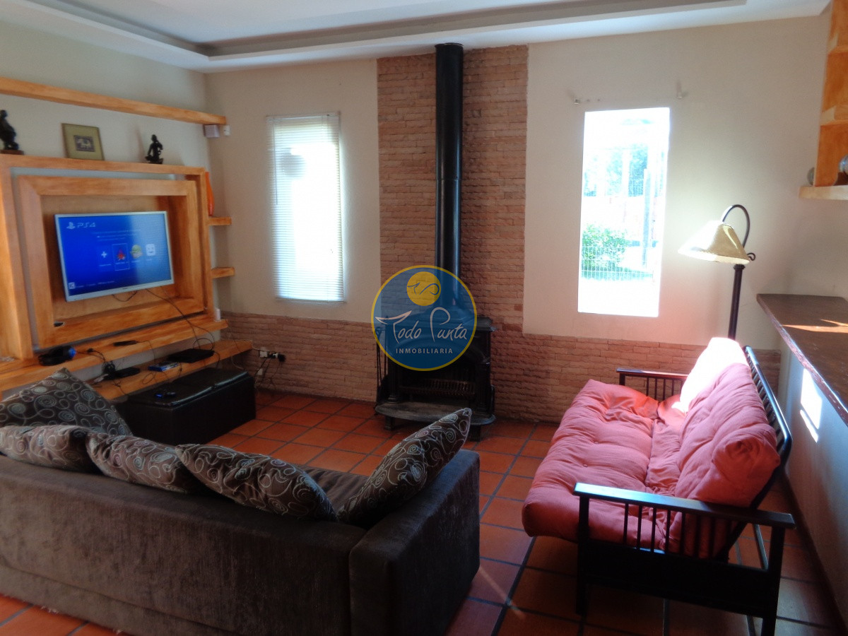 Miniatura de Casa de 3 dormitorios en Chihuahua, Punta del Este | Todo Punta