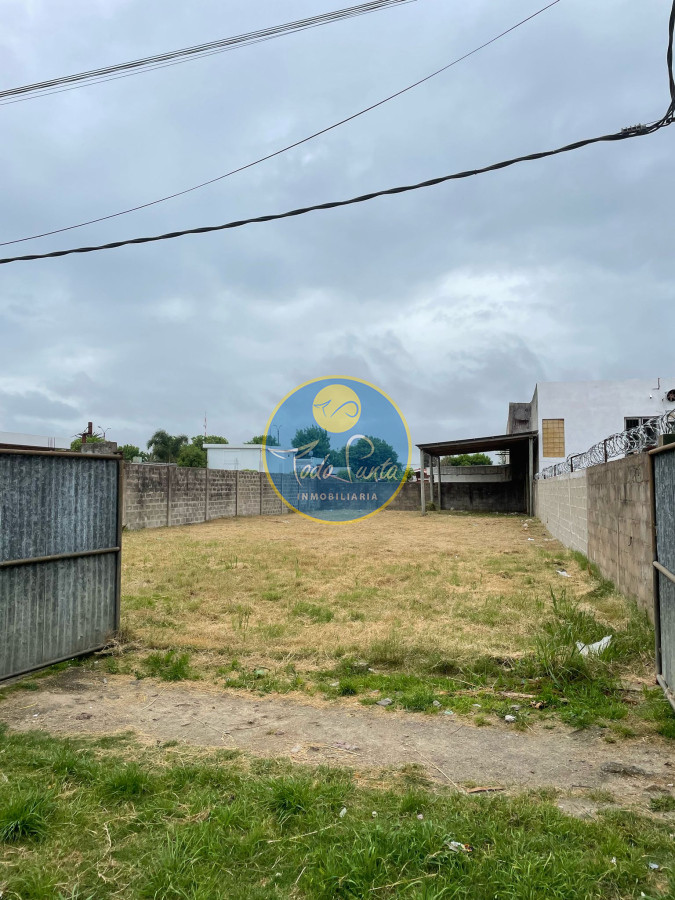 VENTA DE TERRENO EN MALDONADO, CERCA DEL CENTRO - TDP9094T