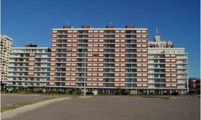 VENTA FRENTE AL MAR CON TERRAZA PUNTA DEL ESTE ALQUILER INVERNAL