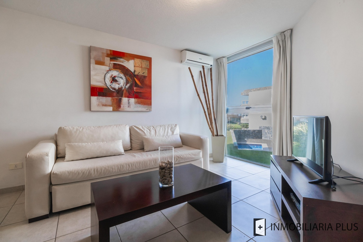 Apartamento ID.878 - Venta de apartamento en Playa Brava con todos los amenities Sauna, Piscina y más