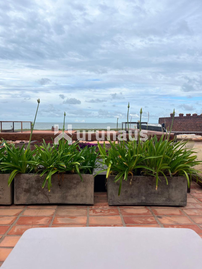 ALQUILER APARTAMENTO TRES DORMITORIOS MANATIALES EDIFICIO TERRAZAS DE MANANTIALES