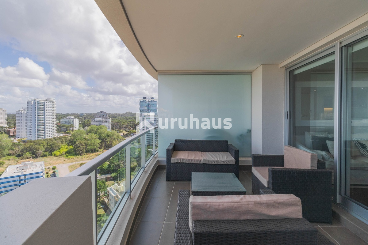 VENTA APARTAMENTO DOS DORMITORIOS WIND TOWER PLAYA BRAVA