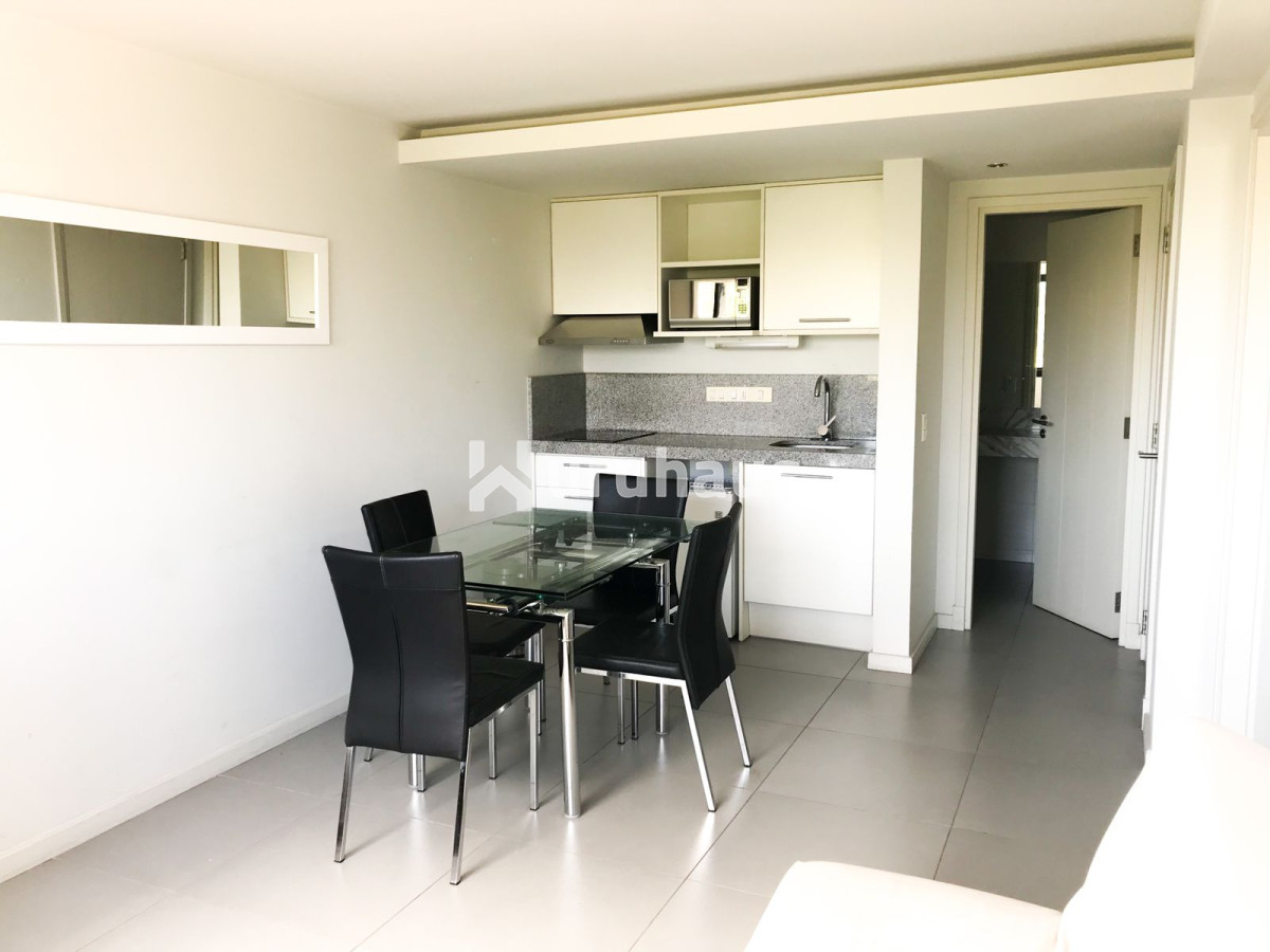 VENTA APARTAMENTO UN DORMITORIO PUNTA DEL ESTE EDIFICIO TAMARO