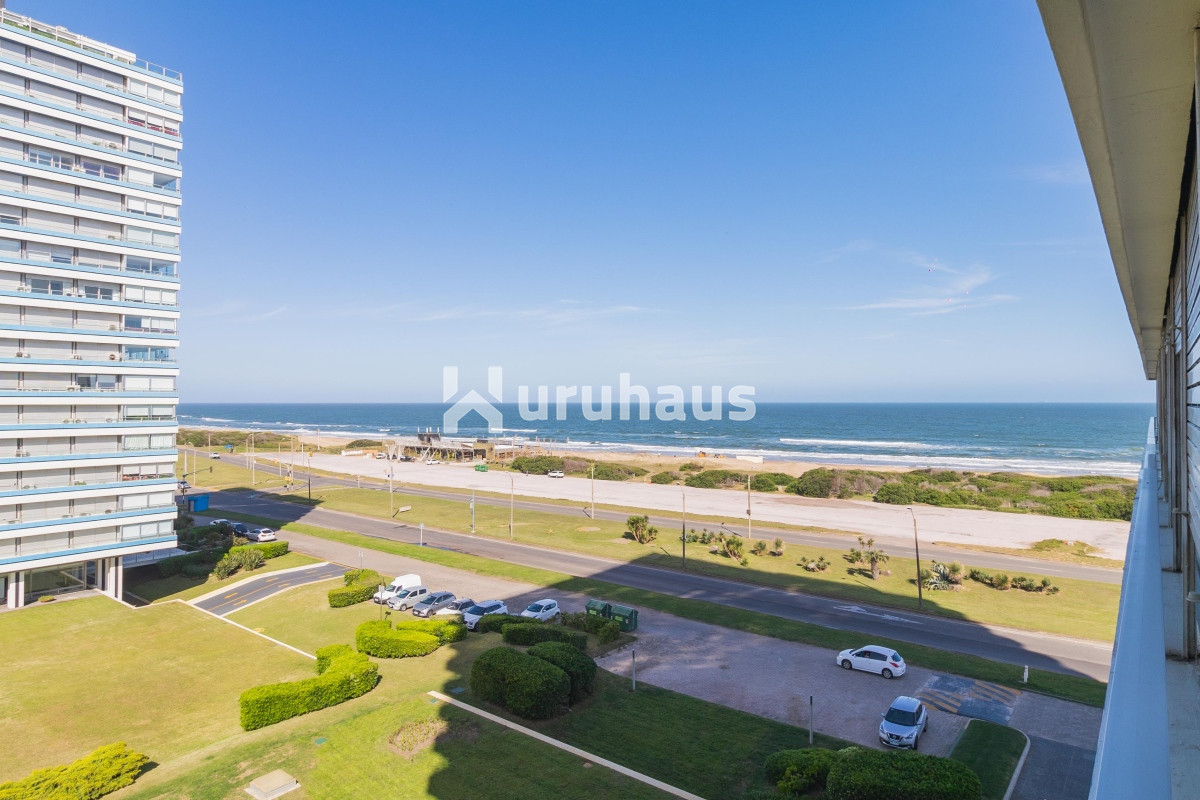 ALQUILER TEMPORAL APARTAMENTO TRES DORMITORIOS PLAYA BRAVA PUNTA DEL ESTE EDIFICIO TIBURON II