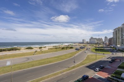 VENTA APARTAMENTO UN DORMITORIOS PUNTA DEL ESTE PLAYA BRAVA 