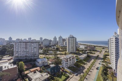 VENTA DEPARTAMENTO FOREST TOWER 3 DORMITORIOS 