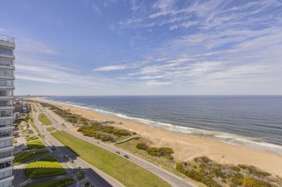 ALQUILER PLAYA BRAVA TORRE TRUMP 3 DORMITORIOS