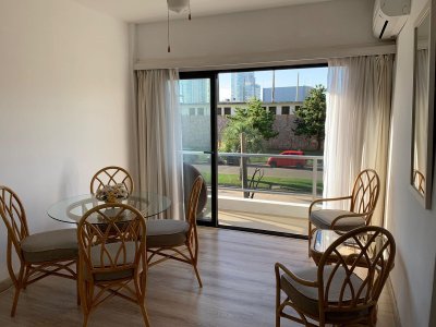 ALQUILER APARTAMENTO MONOAMBIENTE PUNTA DEL ESTE EDIFICIO CHIVERTA