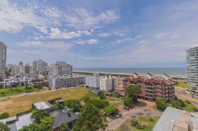 VENTA DEPARTAMENTO PUNTA DEL ESTE FOREST TOWER 1