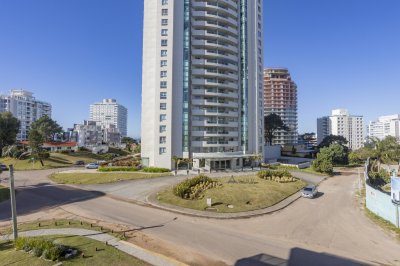 VENTA DEPARTAMENTO 1 DORMITORIO PLAYA BRAVA PARRILERO PROPIO