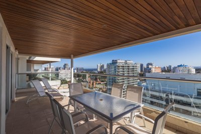 APARTAMENTO COMODO Y MODERNO - 3 DORMITORIOS
