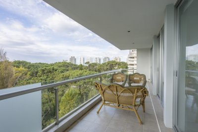 VENTA APARTAMENTO DOS DORMITORIOS PUNTA DEL ESTE ROOSEVELT EDIFICIO BE PUNTA