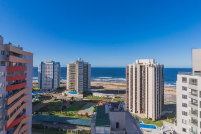VENTA APARTAMENTO TRES DORMITORIOS EDIFICIO ARENAS DEL MAR A ESTRENAR