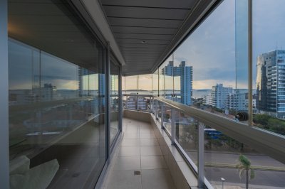 3 DORMITORIOS Y DEPENDENCIA - PLAYA MANSA - ART BOULEVARD